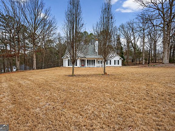 3rd image of 107 Waters Edge Dr