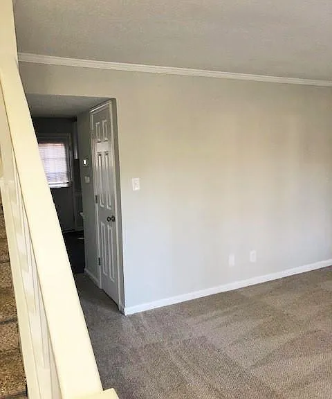 102 Terrace Dr #E — Photo 3