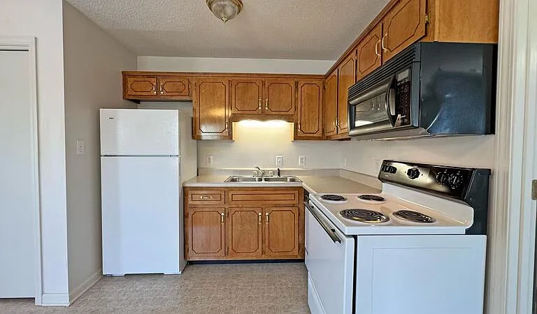 3269-3 Tower Dr — Photo 6