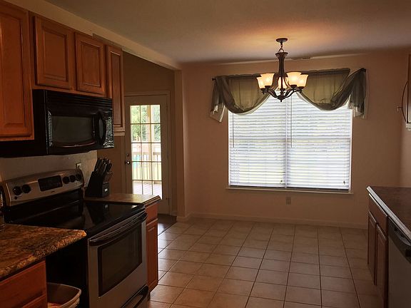 5th image of 272 Doris Ann Ct
