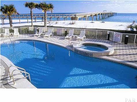 Pool at Summerwinds