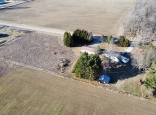 W10531 Roloff Rd, New London, WI 54961