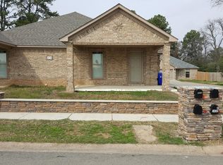 1450 Robins St #A, Conway, AR 72034