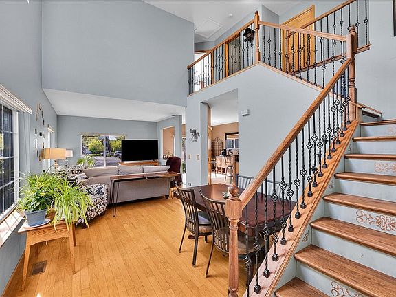2nd image of 263 Nicole Dr Unit A