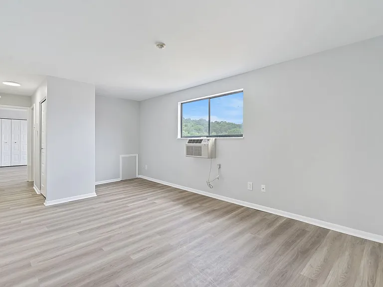 110 Butler St — Photo 11