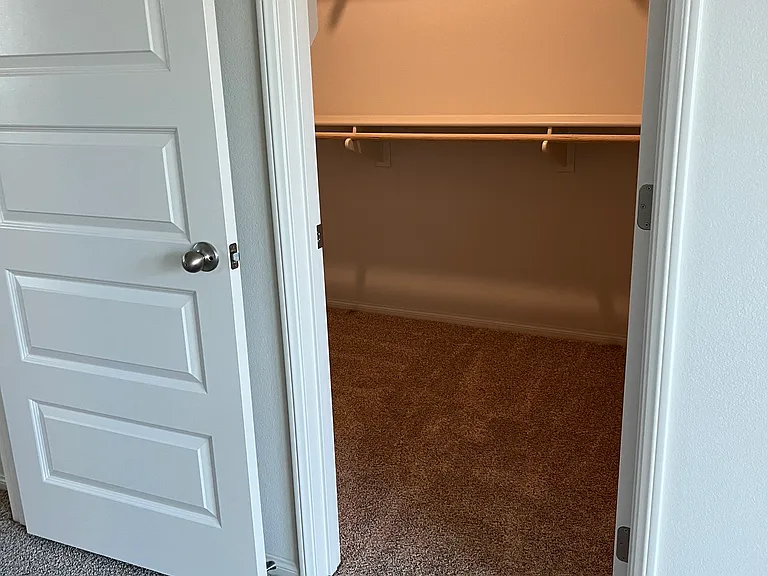 28019 Oakdale Dr — Photo 17