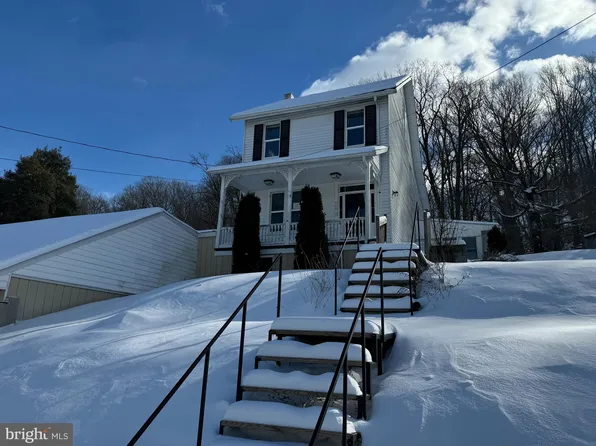 608 Chestnut St, Delta, PA 17314