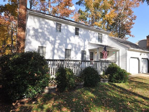 5th image of 705 Gloria Dr