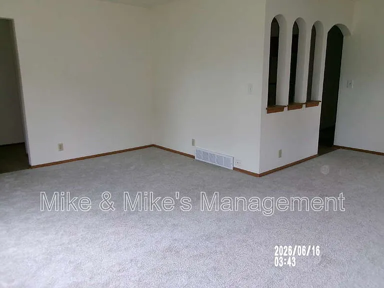 18620 Midland Pl — Photo 4