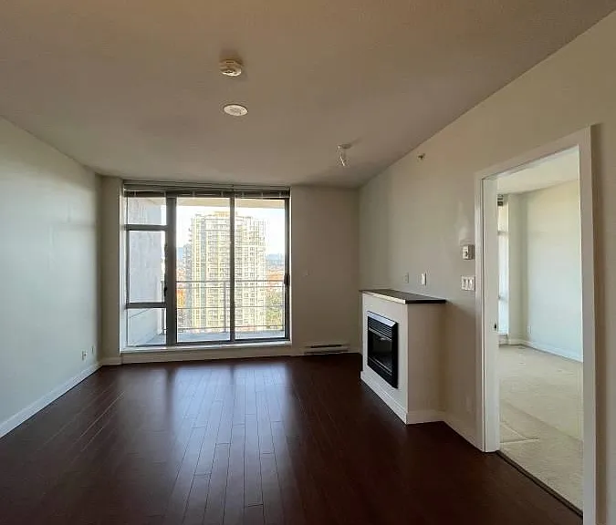 280 Ross Dr — Photo 2