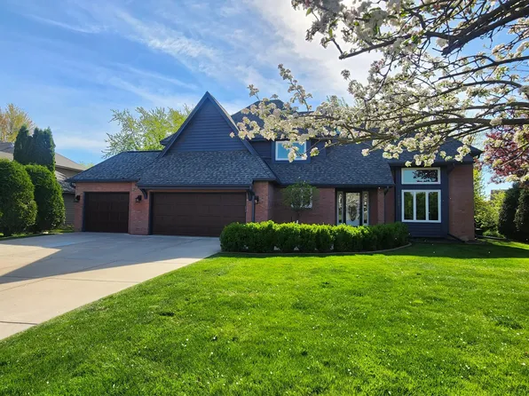 6050 Dallas Ln N, Plymouth, MN 55446
