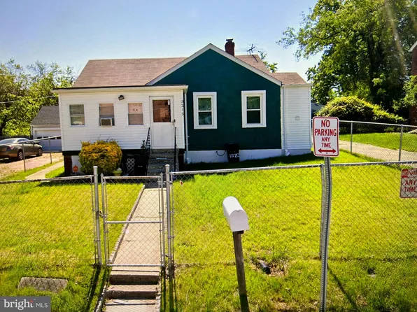 3215 Sycamore Ln, Suitland, MD 20746