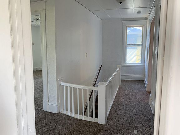 5th image of 67 E Ave S