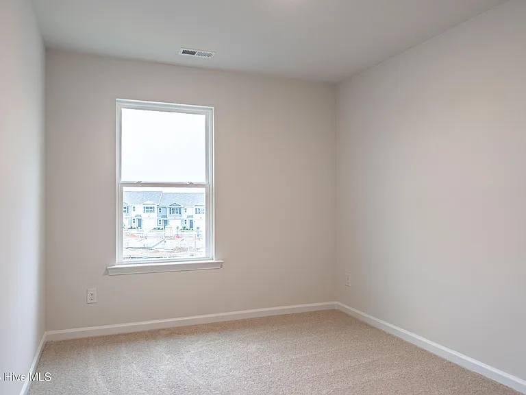 205 Maddox Dr — Photo 23
