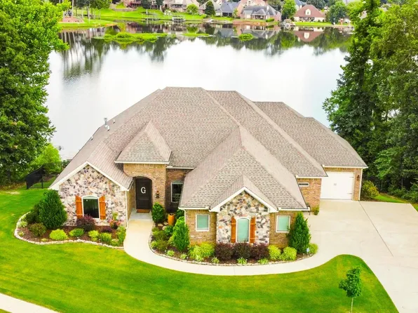 7534 S Shoreline Blvd, Benton, AR 72019