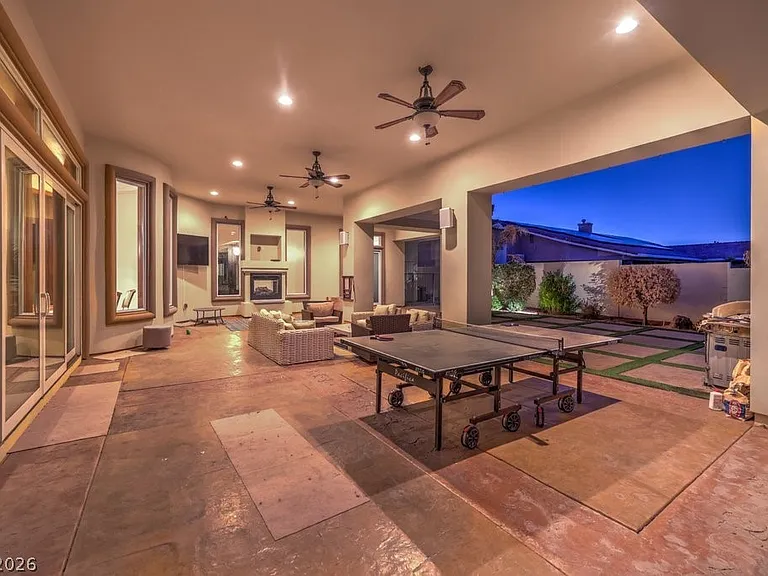 2780 El Camino Rd — Photo 9