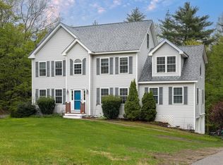 32 Godfrey Ln, Fremont, NH 03044