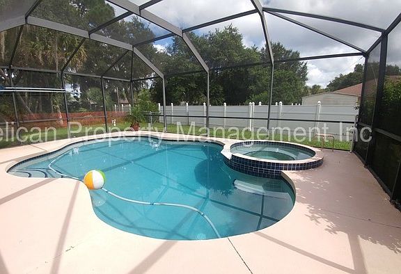 2nd image of 1340 Pelican Ln