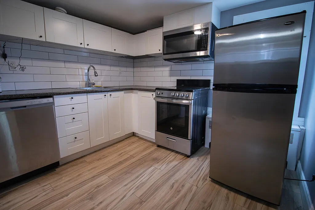 139 Oakdale Ave - 2 — Photo 1