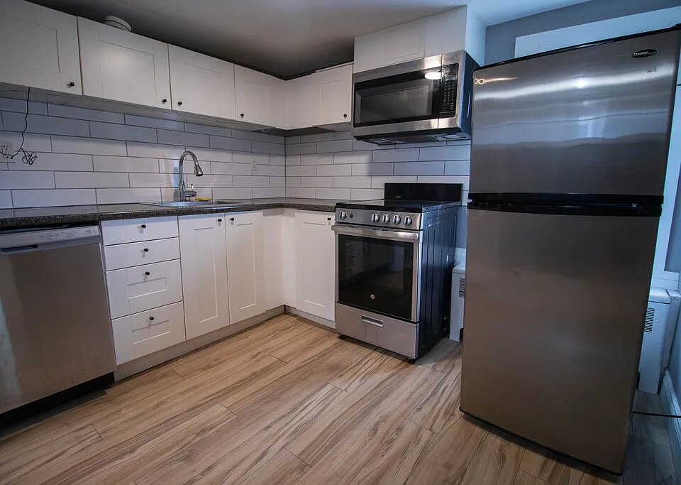 139 Oakdale Ave #2