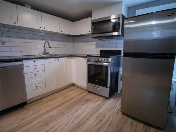 139 Oakdale Ave #2, Saint Catharines, ON L2P 2L3