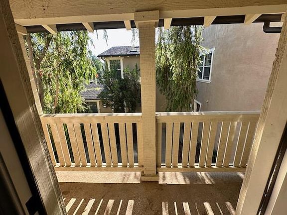 5th image of 3981 E Emory Ln #5