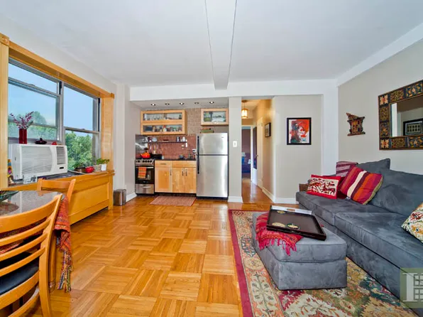 500 Grand Street image 1 of 8