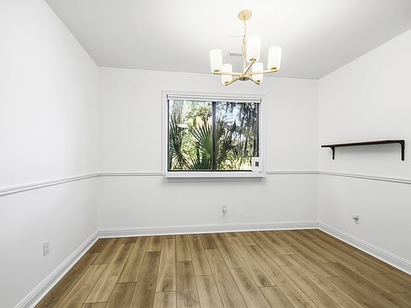 4th image of 1174 Village Creek Ln #1-2