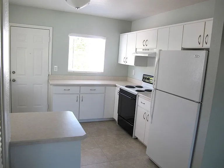 800 Ocean Ave — Photo 12