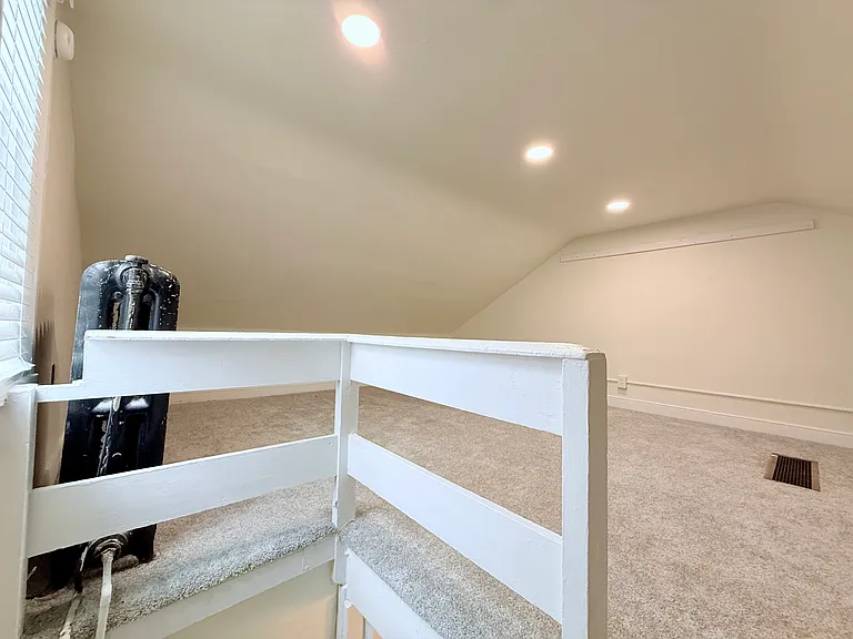 236 Walnut St — Photo 32