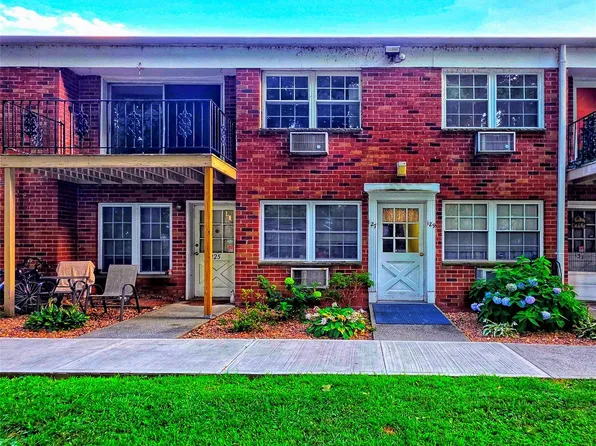 1 Colonial Road #127, Beacon, NY 12508