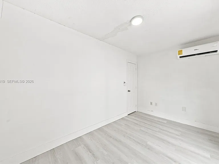 635 SW 7th Ct #4 — Photo 26