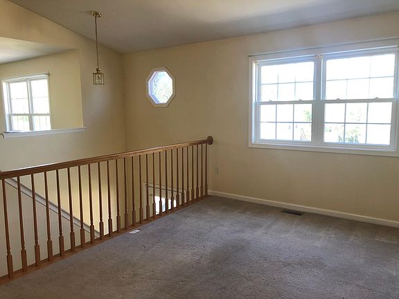 4th image of 7713 Grace Ave