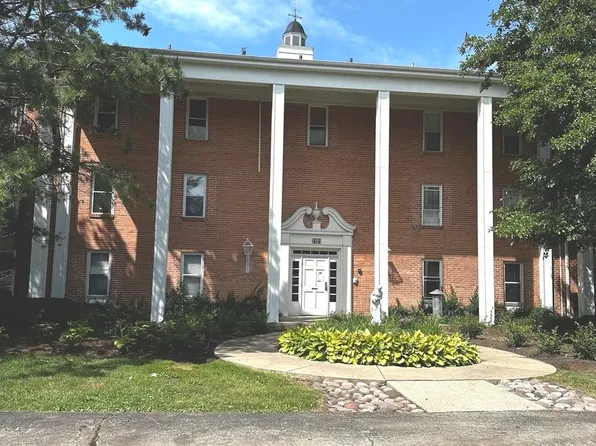 5101 Carriageway Dr #B-110, Rolling Meadows, IL 60008