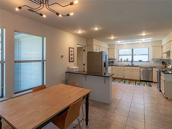 5th image of 1605 Forest Hts
