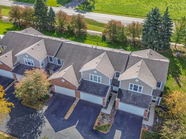 16043 Tiger Dr, Lockport, IL 60441