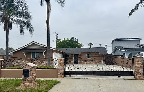 1109 Broadmoor Ave Photo 1
