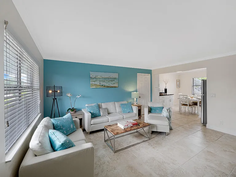 1236 Beach Rd #2 — Photo 3