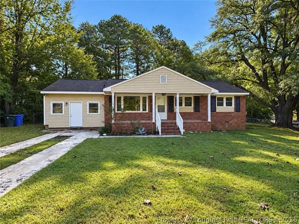 735 Hilton Dr, Fayetteville, NC 28311