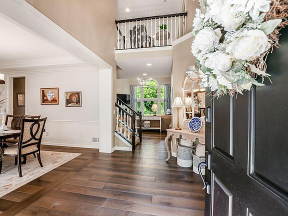 2nd image of 6517 Ballantrae Pl