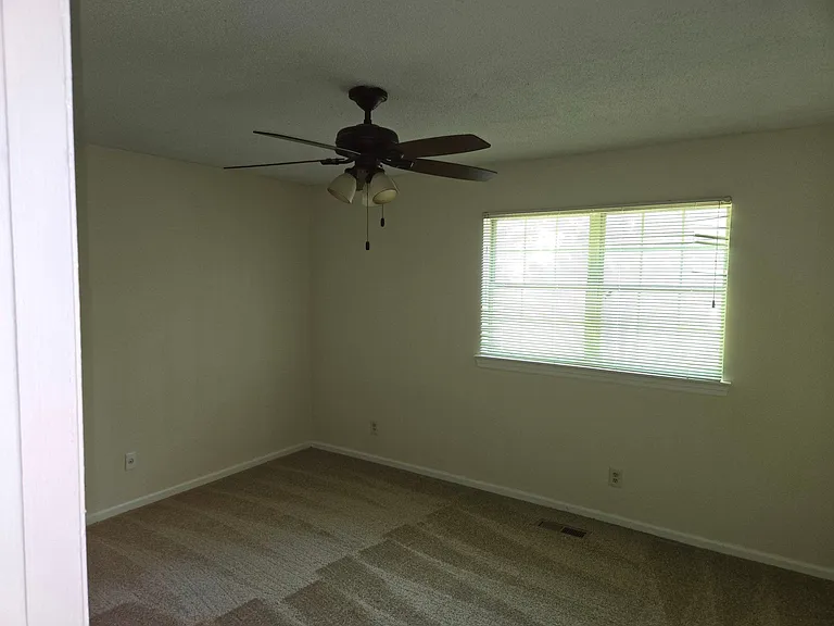 2035 Rock Bluff Rd — Photo 24