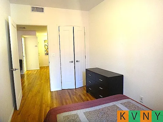 Rented by KVNY Soho | media 40
