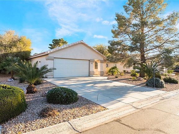 3rd image of 5412 Desert Paradise Dr