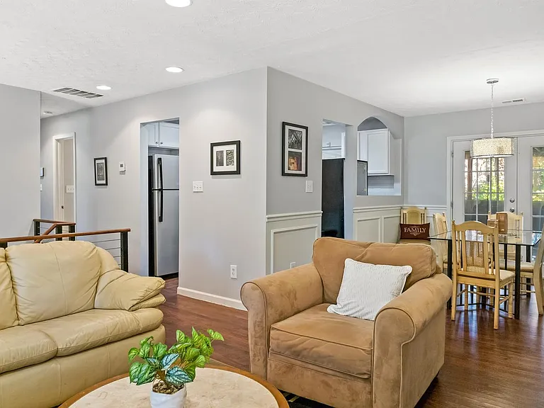 4942 Sheila Ln — Photo 6