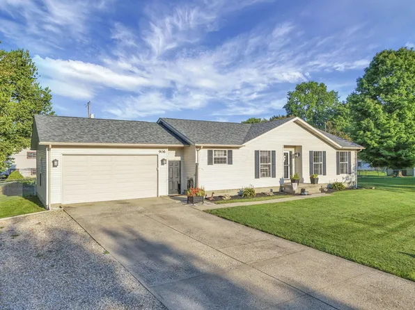 906 Lateglow Ct, Newark, OH 43055