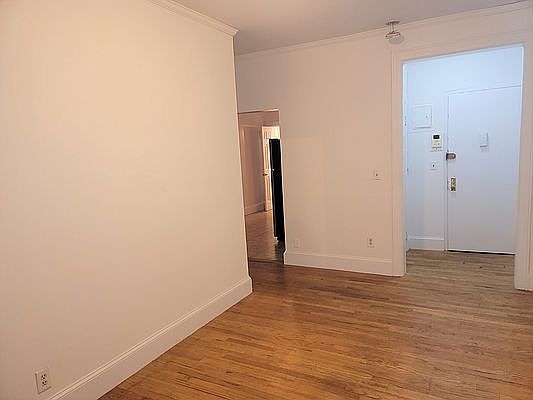 4th image of 45 W 55th St APT 3B