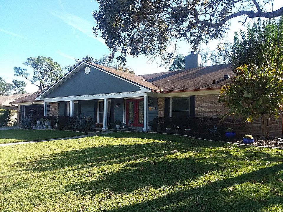 1st image of 113 Laurel Oak Dr