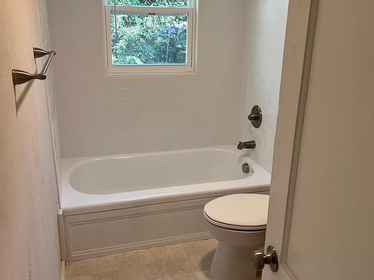 937 W Greenwood Ave #B — Photo 5