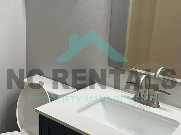 4th image of 100 Kristin Dr APT E5