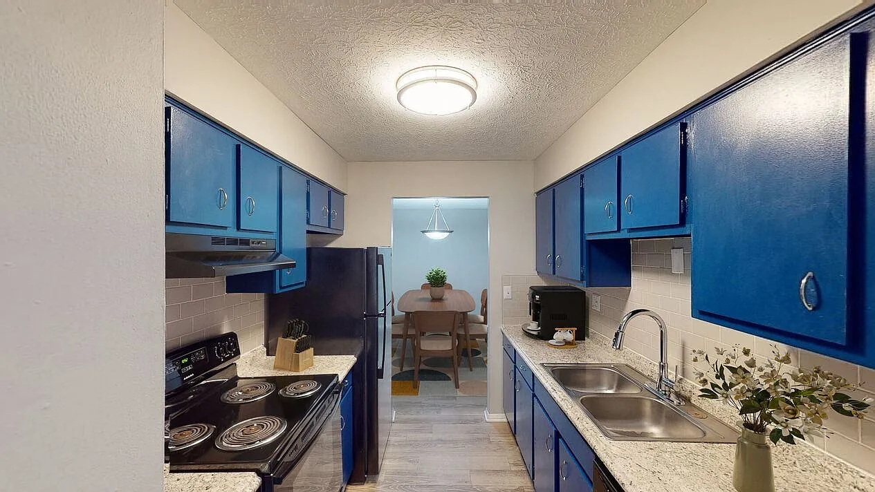 Springhurst East Apartments — Photo 1